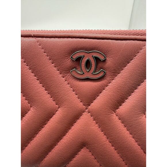 Chanel Caviar Quilted Large CC logo Zip Around Wallet Pink*Very Nice Condition - Picture 3 of 16